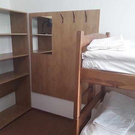 Hostel Sokol Troja Praag Buitenkant foto