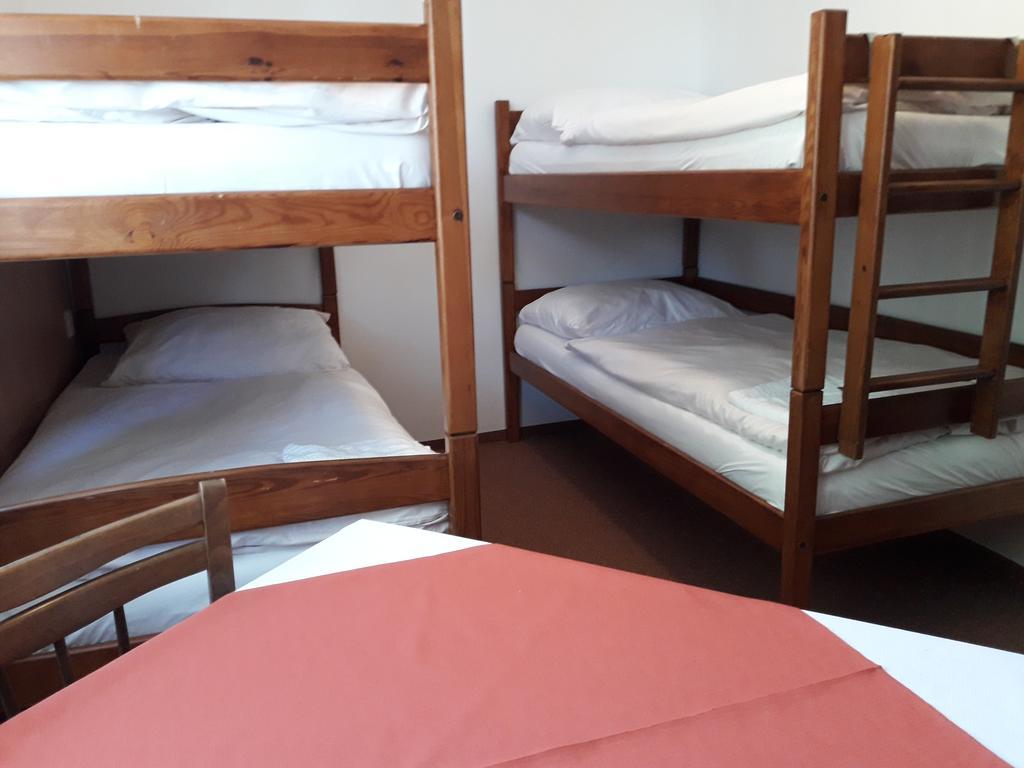 Hostel Sokol Troja Praag Buitenkant foto